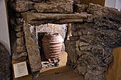Volterra. La grandiosa serie di urne cinerarie del Museo Etrusco Guarnacci.